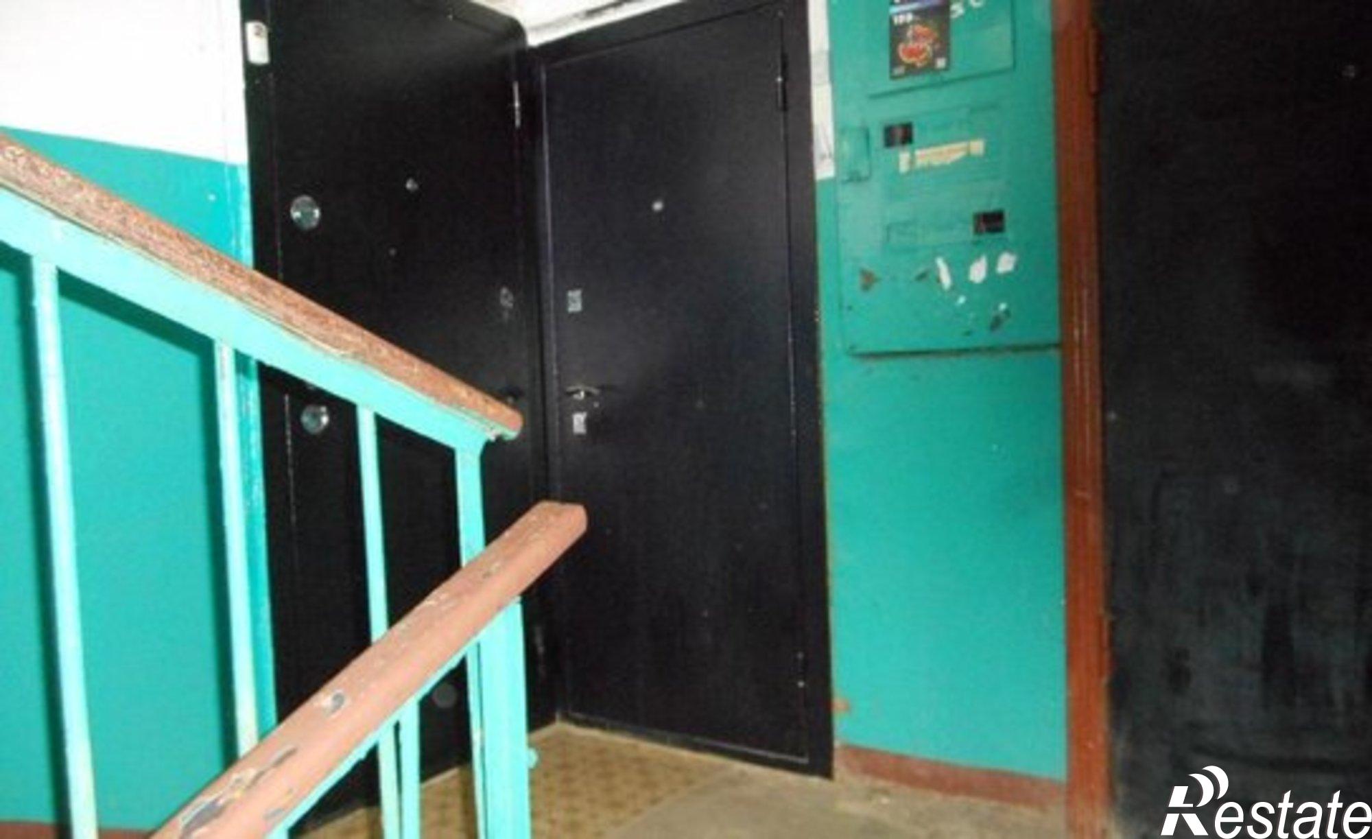 Купить квартиру за 2 400 000 рублей на проспект 60 лет Октября, 69