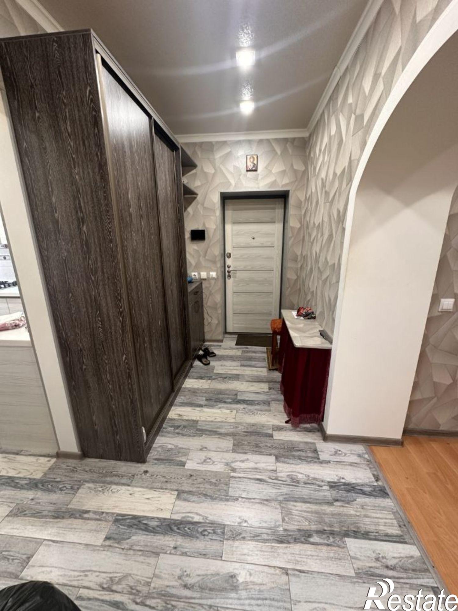 Купить квартиру за 10 000 000 рублей на улица Металлургов, 5А