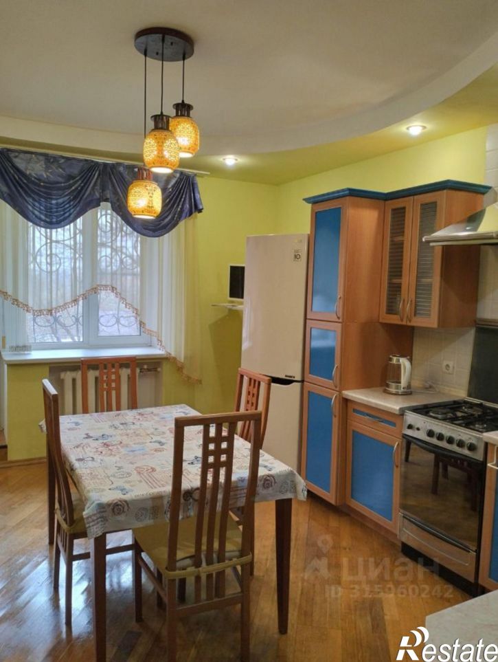 3-комн квартира Ботевградская улица, 18,  д. 18