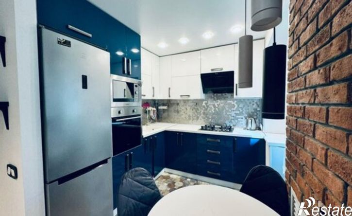 3-комн квартира улица Попова, 54,  д. 54