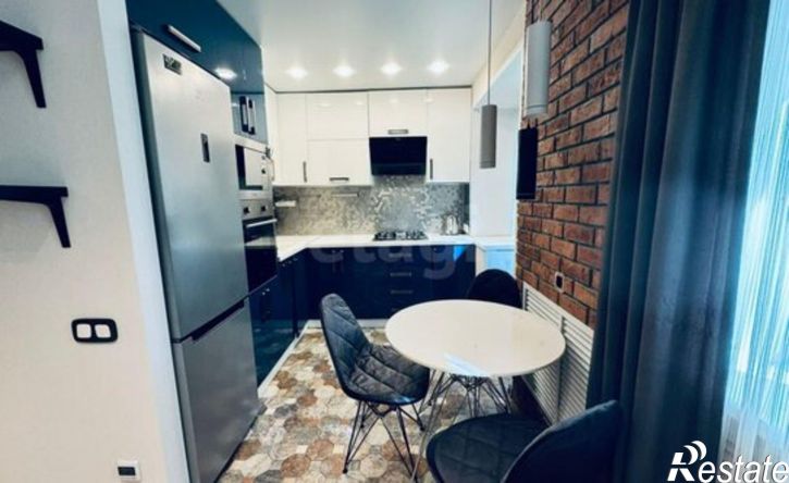 3-комн квартира улица Попова, 54,  д. 54