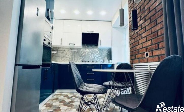 3-комн квартира улица Попова, 54,  д. 54