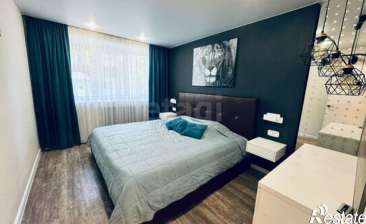 3-комн квартира улица Попова, 54,  д. 54