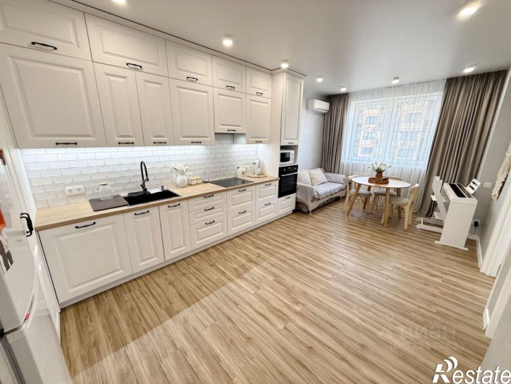 3-комн квартира улица Полежаева, 92,  д. 92