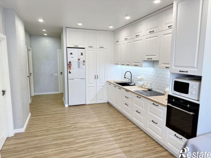 3-комн квартира улица Полежаева, 92,  д. 92