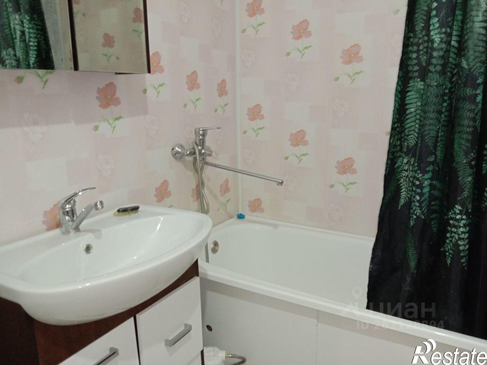 Сдать квартиру за 17 000 рублей на улица Серова, 8