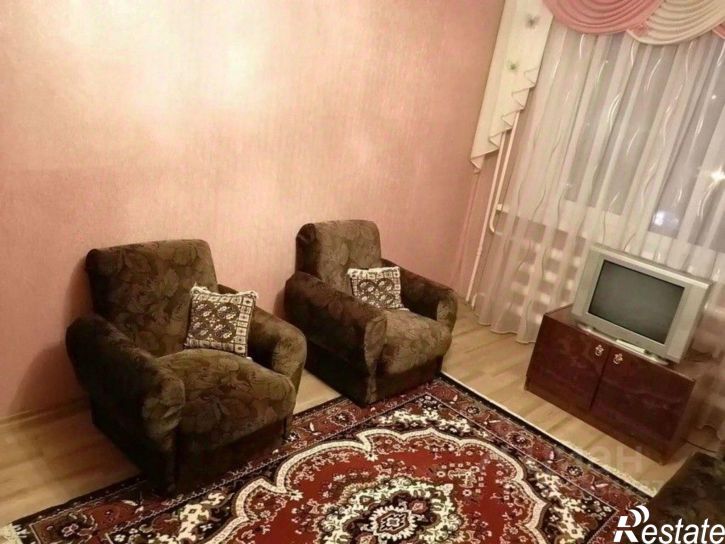 3-комн квартира проспект 70 лет Октября, 93,  д. 93