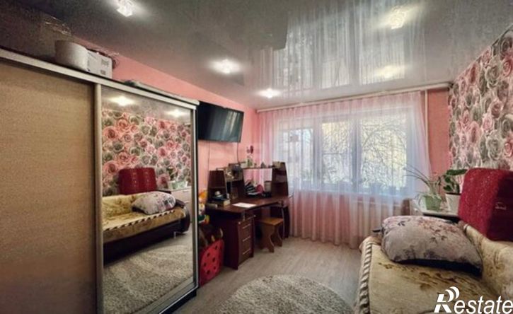 3-комн квартира ул Серадзская, 15,  д. 15