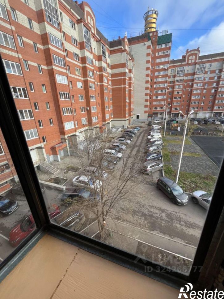 3-комн квартира проспект 70 лет Октября, 73,  д. 73