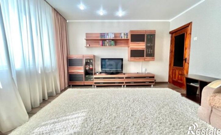 2-комн квартира пр-кт 60 лет Октября, 18,  д. 18
