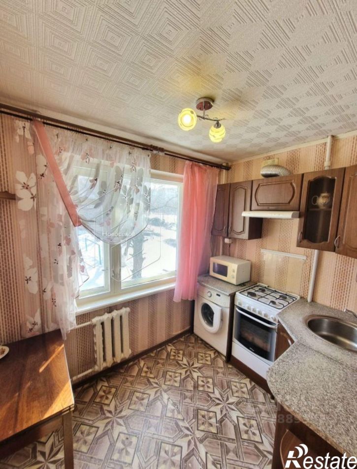 1-комн квартира проспект 60 лет Октября, 135,  д. 135
