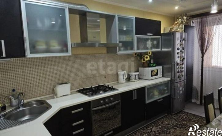 3-комн квартира Большевистская улица, 85,  д. 85