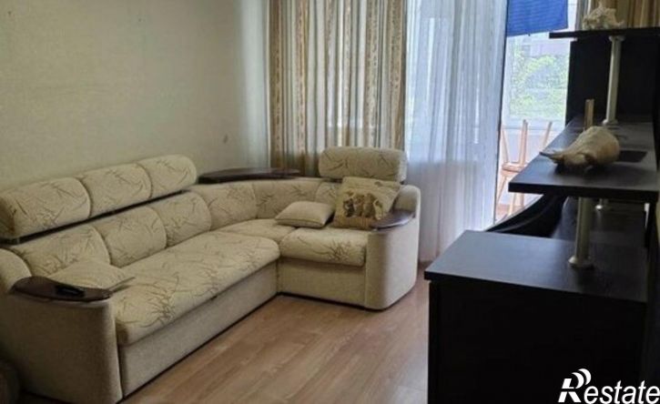 4-комн квартира улица Розы Люксембург, 8,  д. 8