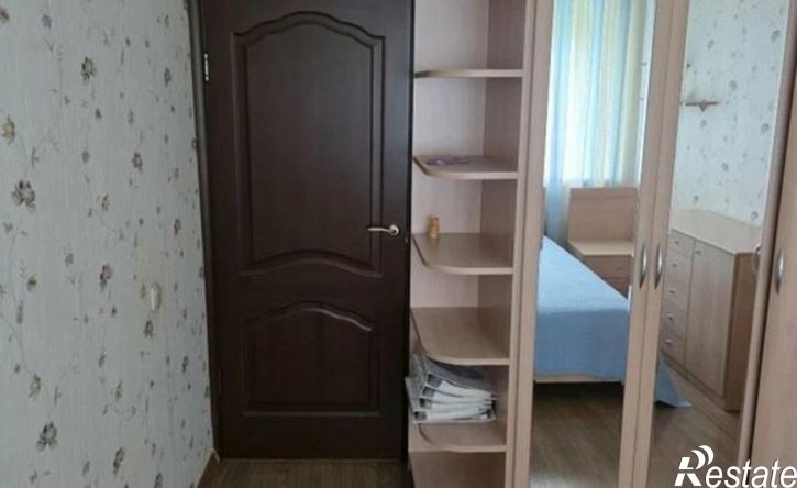 4-комн квартира улица Розы Люксембург, 8,  д. 8