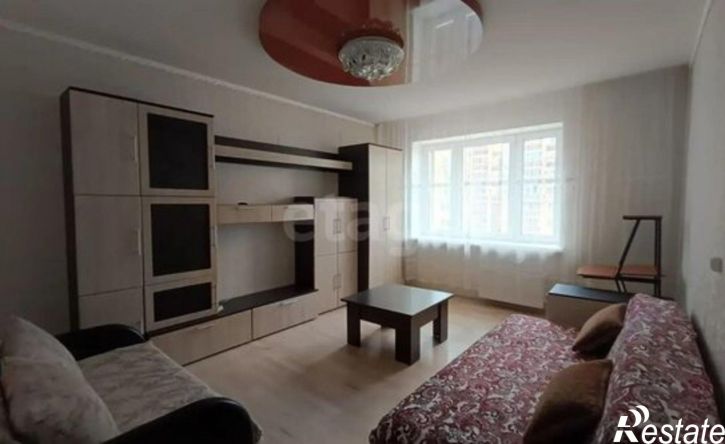 2-комн квартира улица Короленко, 57,  д. 57