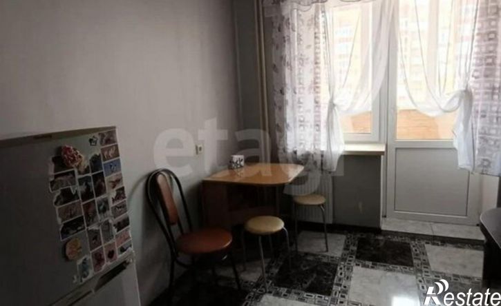 2-комн квартира улица Короленко, 57,  д. 57