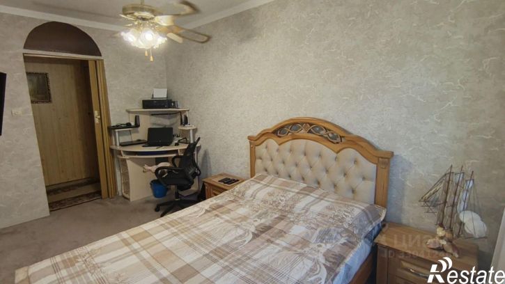 2-комн квартира проспект 60 лет Октября, 39,  д. 39