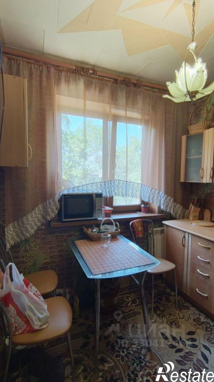 2-комн квартира проспект 60 лет Октября, 39,  д. 39