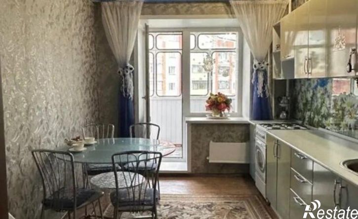 3-комн квартира улица Ульянова, 75,  д. 75