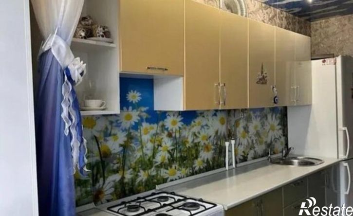 3-комн квартира улица Ульянова, 75,  д. 75