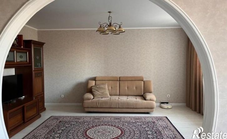3-комн квартира улица Кирова, 19Б,  д. 19Б