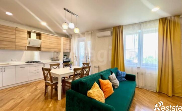 3-комн квартира ул Короленко, 24,  д. 24