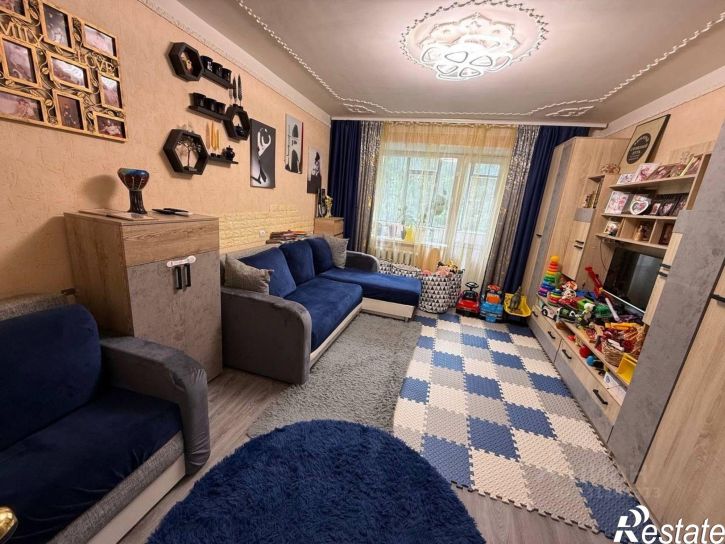 3-комн квартира улица Полежаева, 120,  д. 120