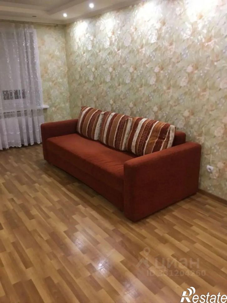 3-комн квартира пр-кт 70 лет Октября, 63А,  д. 63А
