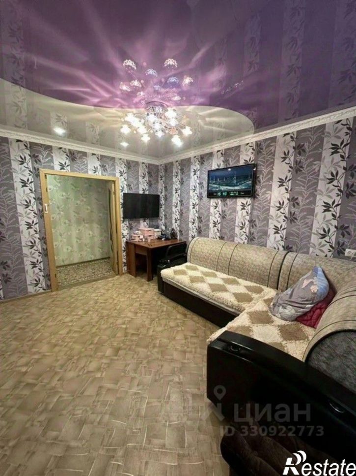 3-комн квартира проспект 60 лет Октября, 137,  д. 137