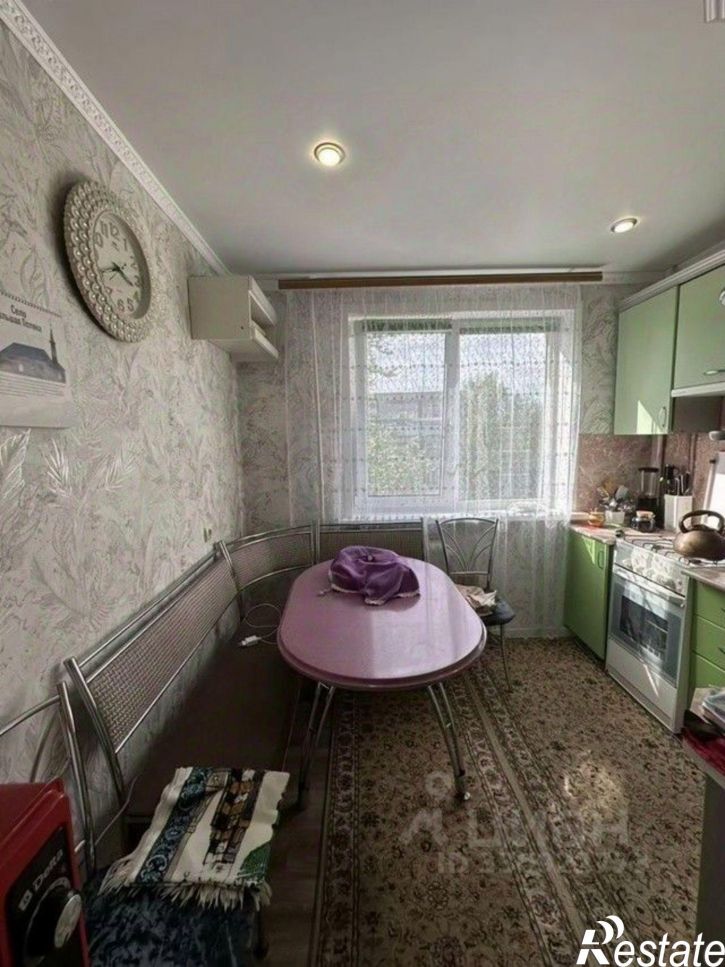 3-комн квартира проспект 60 лет Октября, 137,  д. 137