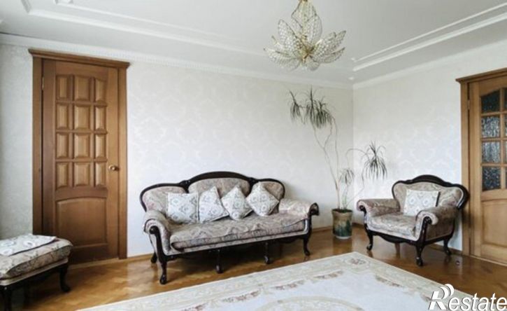 4-комн квартира улица Косарева, 13 к1,  д. 13 к1