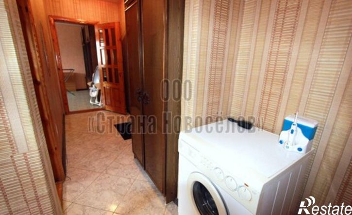 2-комн квартира улица Комарова, 14,  д. 14