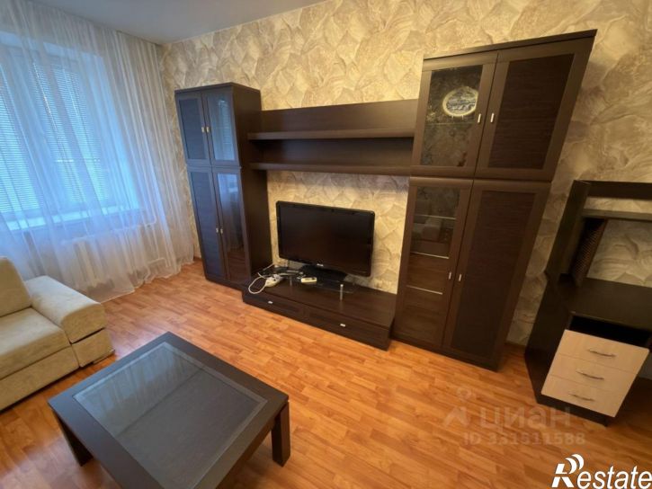 2-комн квартира ул Коммунистическая, 87,  д. 87