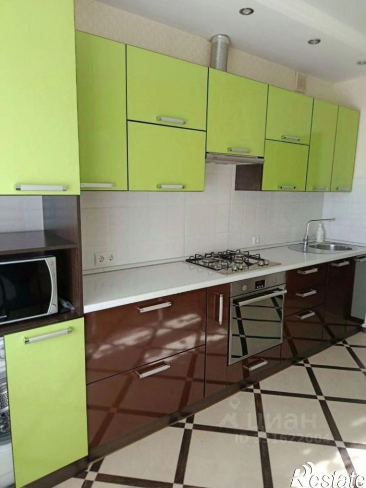 2-комн квартира ул Короленко, 12,  д. 12
