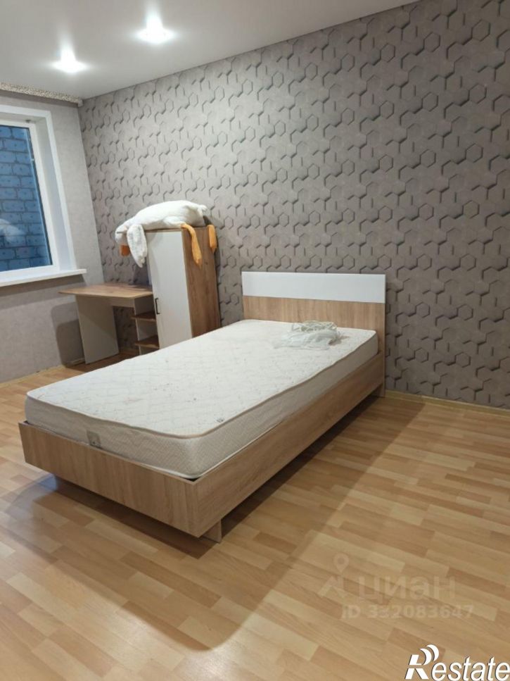 3-комн квартира ул Серадзская, 27,  д. 27
