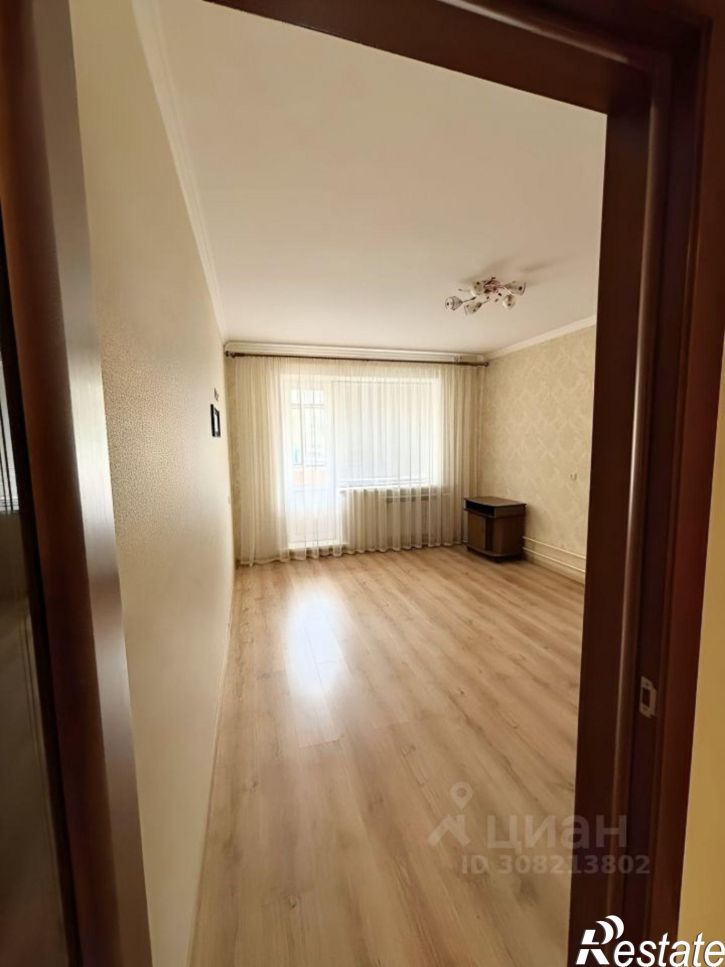 3-комн квартира пр-кт 60 лет Октября, 31А,  д. 31А