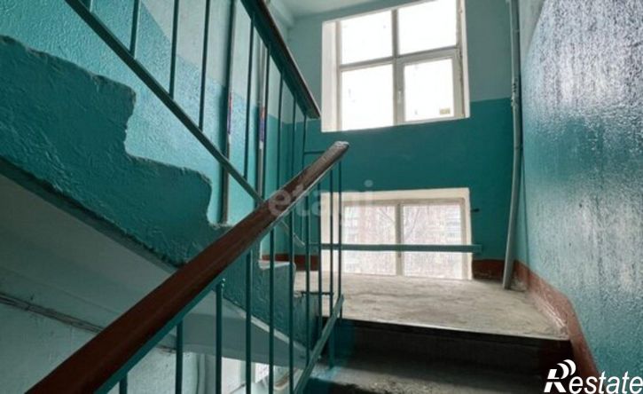 3-комн квартира пр-кт 50 лет Октября, 24,  д. 24