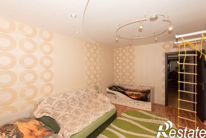 3-комн квартира улица Ульянова, 22Д,  д. 22Д