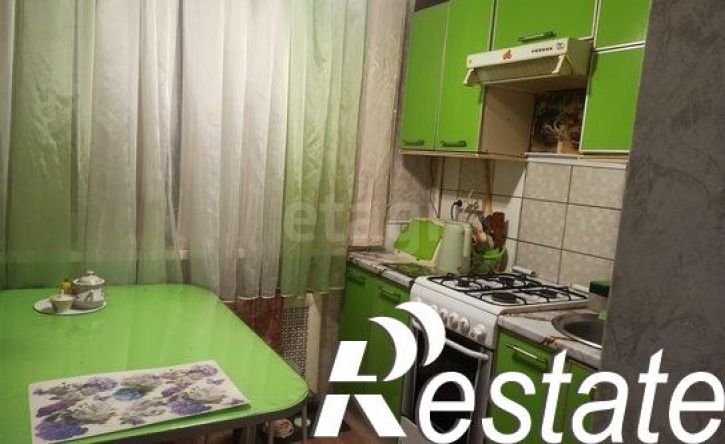 4-комн квартира улица Есенина, 20,  д. 20