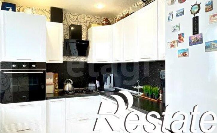 3-комн квартира улица Косарева, 23,  д. 23