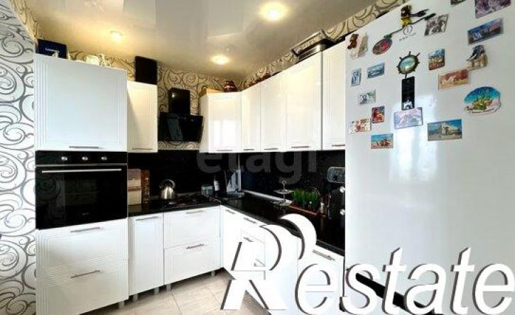 3-комн квартира улица Косарева, 23,  д. 23