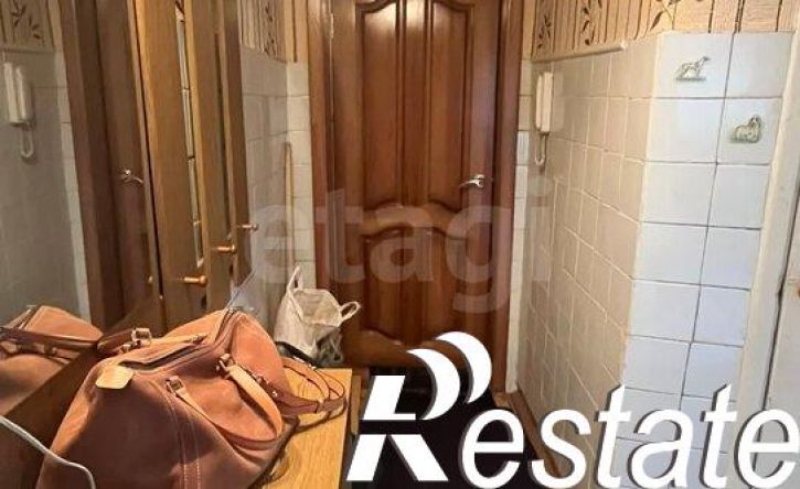 2-комн квартира улица Ульянова, 81,  д. 81