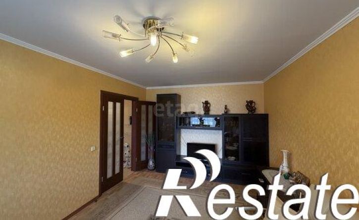 3-комн квартира улица Веселовского, 38Б,  д. 38Б