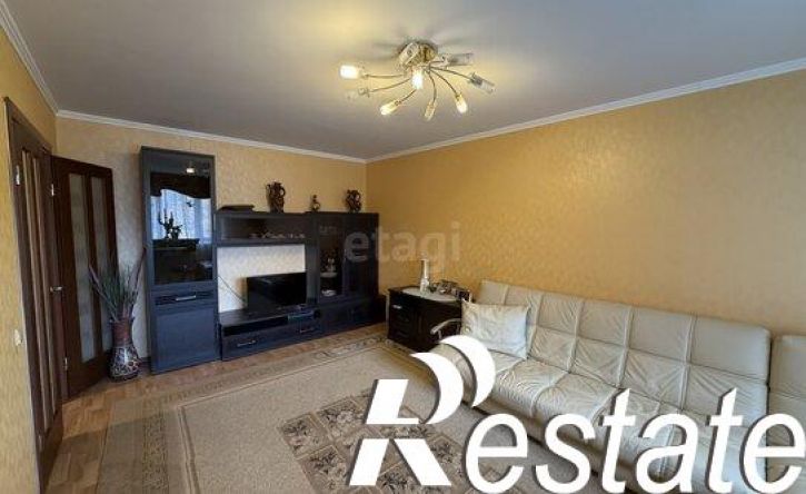 3-комн квартира улица Веселовского, 38Б,  д. 38Б